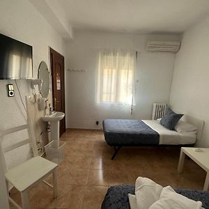 Habitación con 2 Camas Individuales